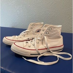 Women’s size 6 Converse